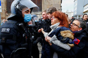 ببینید | برخورد خشن پلیس آلمان با معترضان به قرنطینه