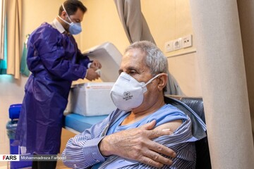 مرحله نخست واکسیناسیون بیماران مبتلا به سرطان در شیراز