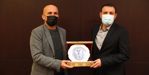 درخواست عجیب عزیزی خادم از AFC