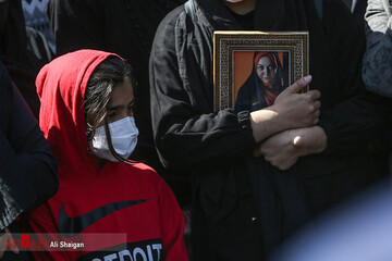 تصاویر | مراسم تشییع و خاکسپاری آزاده نامداری