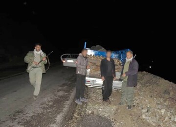 ۳ خودروی قاچاق چوب جنگلی توسط ماموران یگان حفاظت محیط زیست در این شهرستان دستگیر شدند