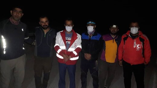 نجات جان سه نفر در ارتفاعات گچساران توسط امدادگران هلال احمر