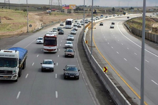 ثبت ۷ میلیون و ۱۰۰ هزار تردد در جاده‌های استان همدان در ایام نوروز