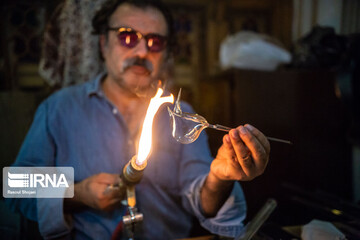 هنر شیشه گری