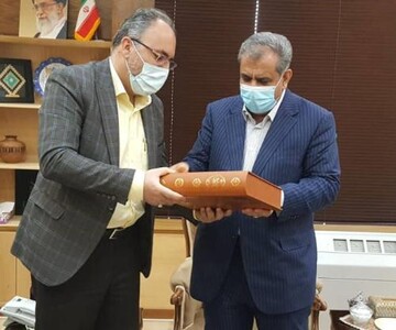 فرهنگ، زیربنای توسعه و تقویت‌کننده هویت جامعه است