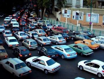 شتاب یکه‌تازی خودروسازان با حذف دولت/ رانت ۵۰ میلیون تومانی به ازای هر خودرو!