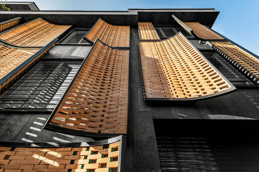 ویلای مدرن آجری در غرب تهران