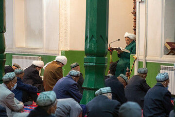 روزی خوش برای مسلمانان کاشغر شین جیانگ در نخستین جمعه ماه رمضان