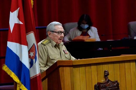 رائول کاسترو به نفع جوانان از قدرت کنار کشید