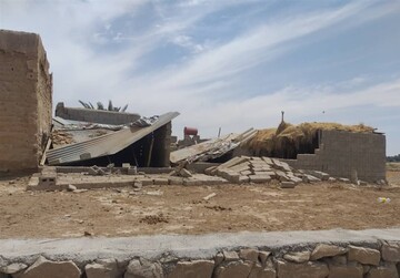 خسارت به  برخی از منازل قدیمی در زلزله ۵.۹ ریشتر گناوه