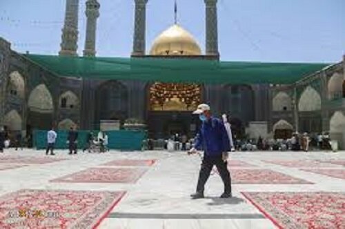 حرم مطهر رضوی نماد بی‌بدیل ‌رعایت پروتکل‌های بهداشتی/ خادمان ‌برای سلامت زائران ریسک‌ نمی‌کنند