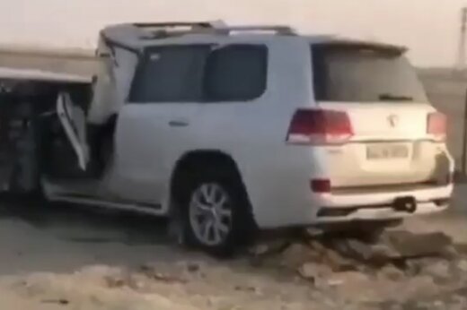 ببینید | مچاله شدن لندکروز در تصادف با تریلی