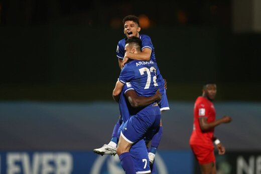 بازی هیجانی استقلال و الدحیل در روزنامه قطری/عکس