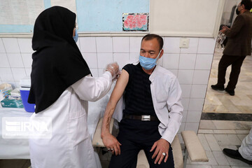 تصاویر | واکسیناسیون جانبازان ۵۰ تا ۷۰ درصد در مشهد