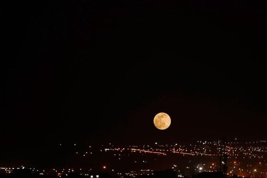 پدیده ابرماه در تهران