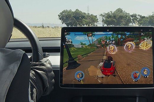 ببینید | آپشن جالب خودروی تسلا برای سرگرمی در ترافیک