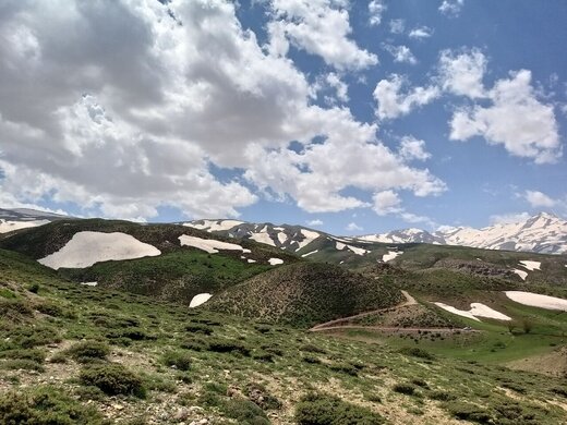 تلفیق بهار و زمستان در دامنه کوهستانهای "مرگور" ارومیه