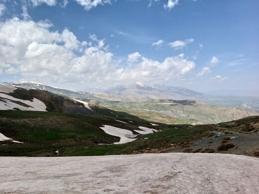 تلفیق بهار و زمستان در دامنه کوهستانهای "مرگور" ارومیه