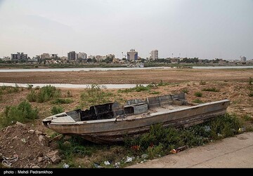 حال ناخوش کارون