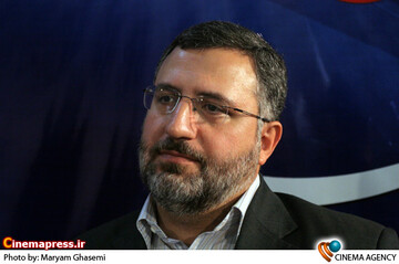 سعید آلاد پوش از فعالان رسانه ای کشور به  سوگ  مادر نشست 