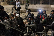 ببینید | فرار پلیس رژیم صهیونیستی از دست معترضین