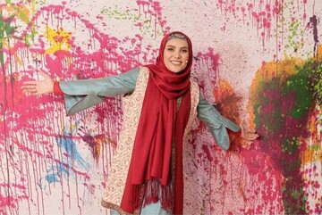 مهسا ایرانیان، چگونه از استندآپ کمدیِ «خندوانه»، به اجرا رسید؟ 