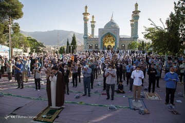 اقامه نماز عید سعید فطر در سرتاسر تهران