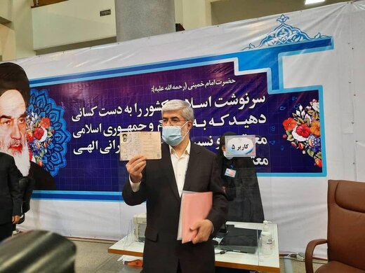 علی مطهری: لاریجانی پیچیده است، خبری از کاندیداتوری اش ندارم/برخی کاندیداها را برای معاون اولی مناسب می دانم