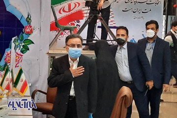 مصطفی تاج زاده از معاون اولش رونمایی کرد