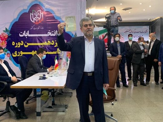 پیشگویی کاندیدای ریاست جمهوری:‌ رد صلاحیت نمی شوم /وعده انتخاباتی کاندیدای نظامی:‌باید اینترنت رایگان بدهیم