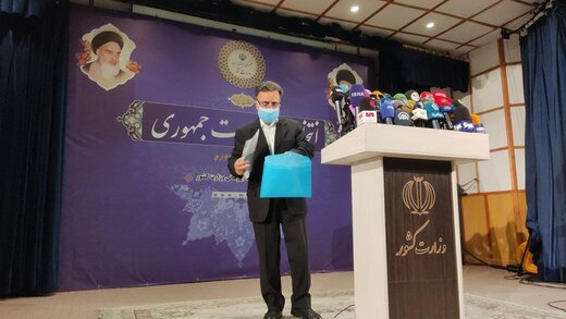 تاجزاده: برای به آشوب کشیدن کاندیدا نشدم/دعوای قدرت با هیچکس ندارم /با حجاب اجباری مخالف هستم