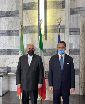 وزيرا الخارجية الإيراني والإيطالي يؤكدان ضرورة توسيع التعاون الثنائي