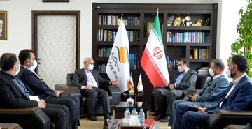 اتصال به شبکه ریلی موجبات توسعه همکاری های منطقه ای و رونق اقتصادی استان و کشور می شود
