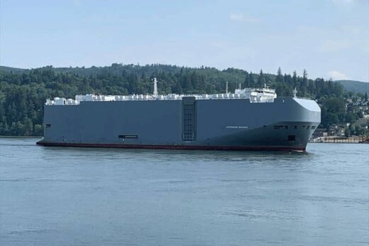 ببینید | لحظه هدف قرار گرفتن کشتی جنگی رژیم صهیونیستی توسط مقاومت