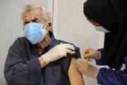 تصاویر | هنرمندان پیشکسوت در حال تزریق واکسن کرونا