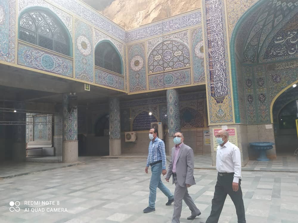 بازدید قائم مقام مرکز توسعه تهران و رئیس کار گروه نفت ، انرژی و پتروشیمی از بقعه متبرکه امام زاده بی بی حکیمه(س)