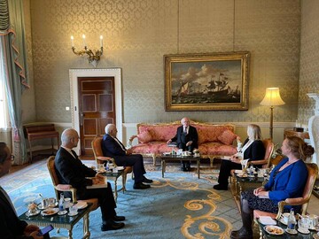 ظریف با رئیس جمهوری ایرلند دیدار کرد