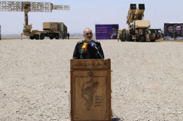 تصاویر | نمادی از غرور ملی؛ از پهپاد پهن پیکر «غزه» تا رادار چابک «قدس»