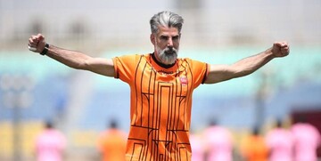 مربی جنجالی پرسپولیس جدا شد/عکس