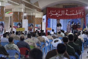 غبارروبی مزار شهدا در سالروز آزادی خرمشهر