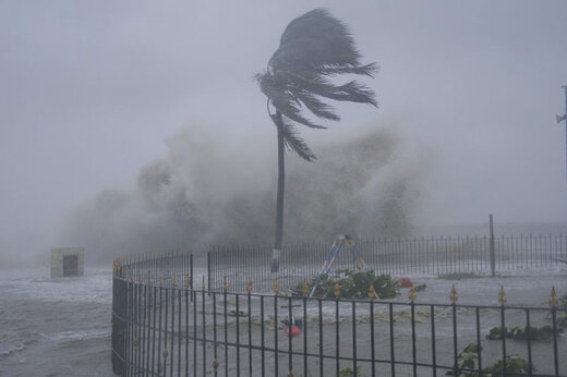ببینید | دومین طوفان دریایی طی یک هفته اخیر سواحل هند را در نوردید