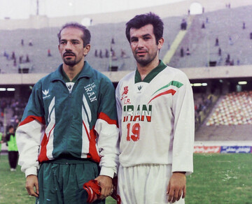 پیراهن عجیب‌ و غریب بر تن دو پرسپولیسی/عکس