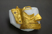 ببینید | کشف ماسک طلای 3 هزار ساله در چین