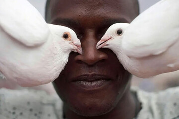 تصاویر | دیدنی‌های جهان؛ از کفش بانوی اول آمریکا تا پیک نیک مصری‌ها در کانال سوئز