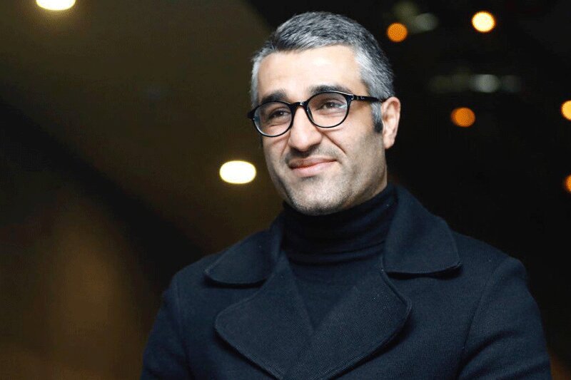 سلفی گرفتن پژمان جمشیدی در جشنواره فیلم فجر/ عکس