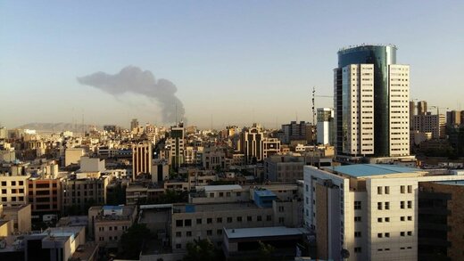آتش سوزی در پالایشگاه تهران از زوایای مختلف شهر
