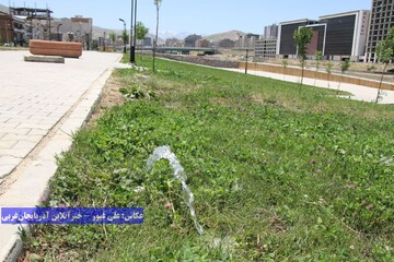 پارکی که افتتاح نشده در حال تخریب است