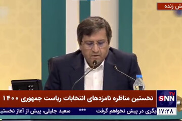 همتی به محسن رضایی: شما چند بار ما را معطل FATF کردید /به اصلاحات اقتصادی نیاز داریم