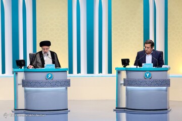 آقای رئیسی! مسئول حمله به سفارت عربستان را معرفی کن تا به تو رای بدهم /نظر کاربران خبرآنلاین درباره دوگانه همتی-رئیسی