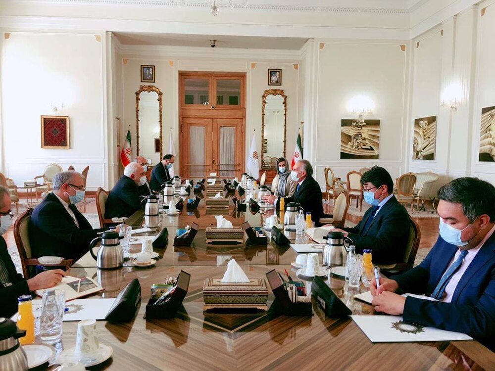 روز شلوغ ظریف در وزارت خارجه و دو دیدار مهم/عکس